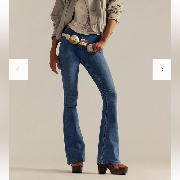Free People We The Free Penny Pull On Blue Flare Jeans size 27 - Picture 1 of 8